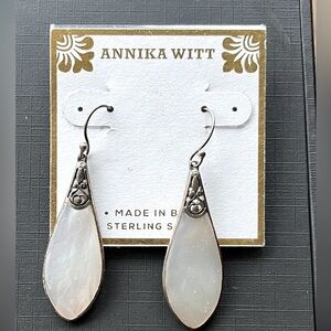 NWT Sterling Silver Mother of Pearl Earrings